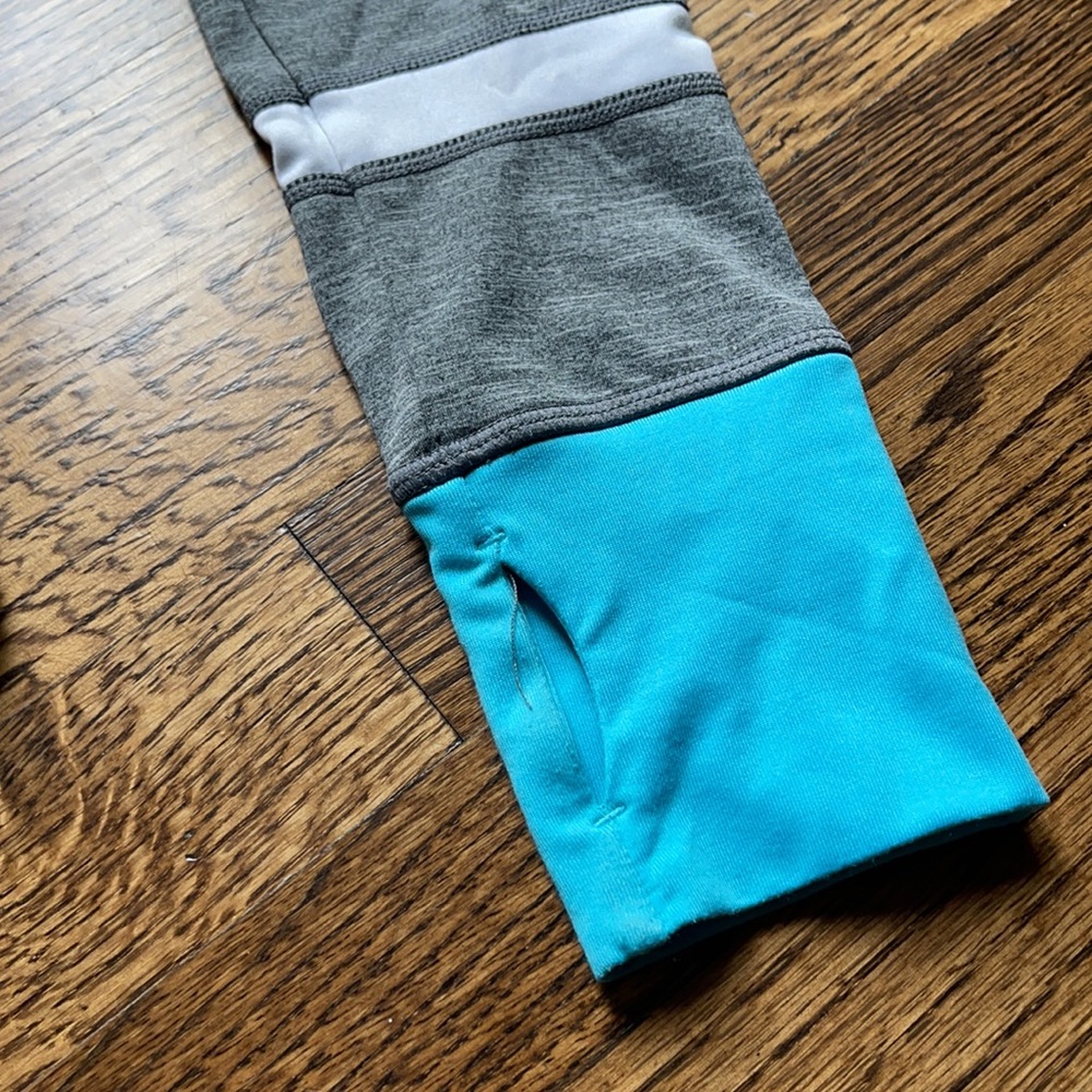 Gap Fit Women’s Hoodie - Picture 4 of 6